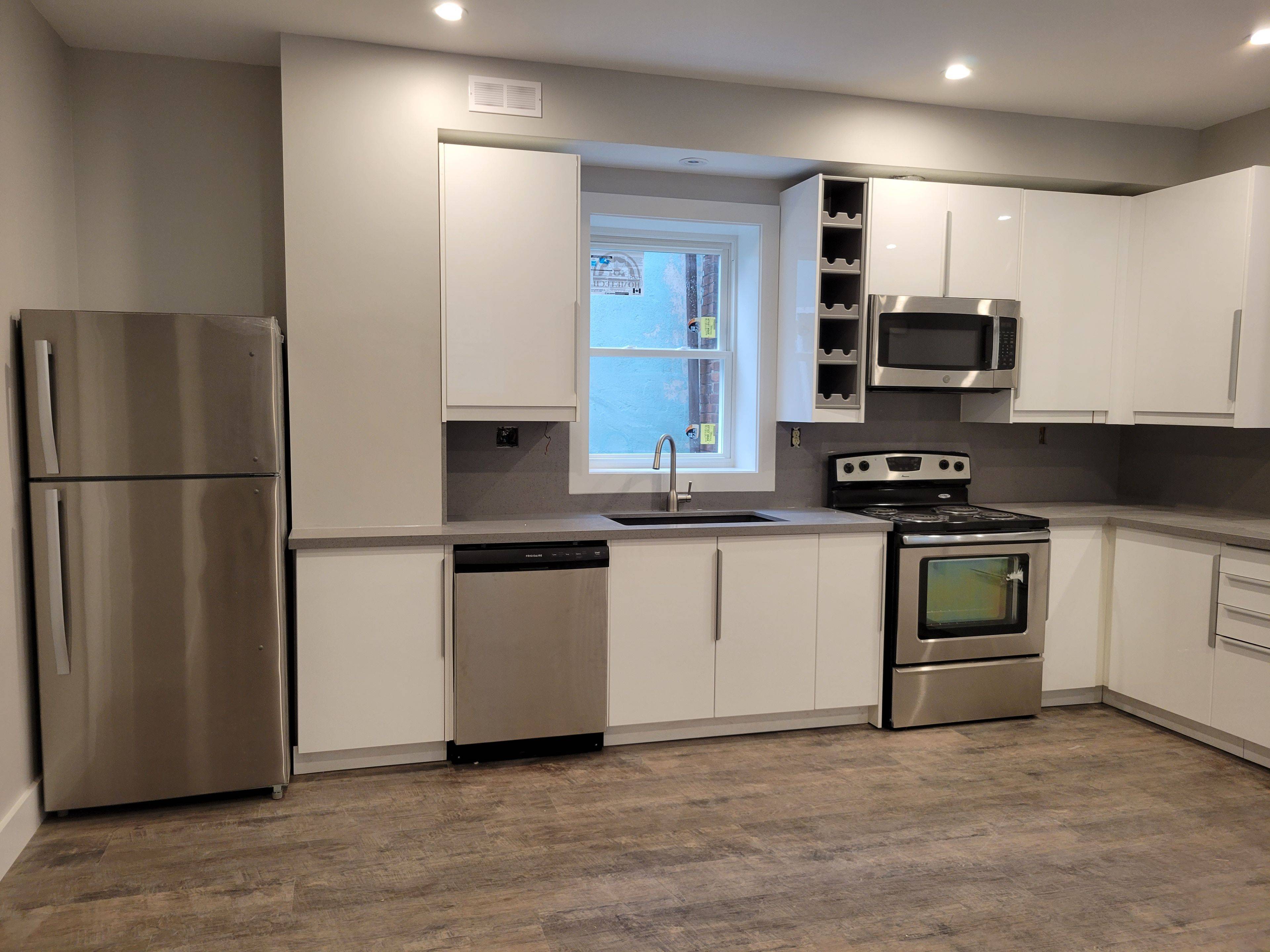 Toronto W03, ON M6N 3K5,333 Silverthorn AVE ##1