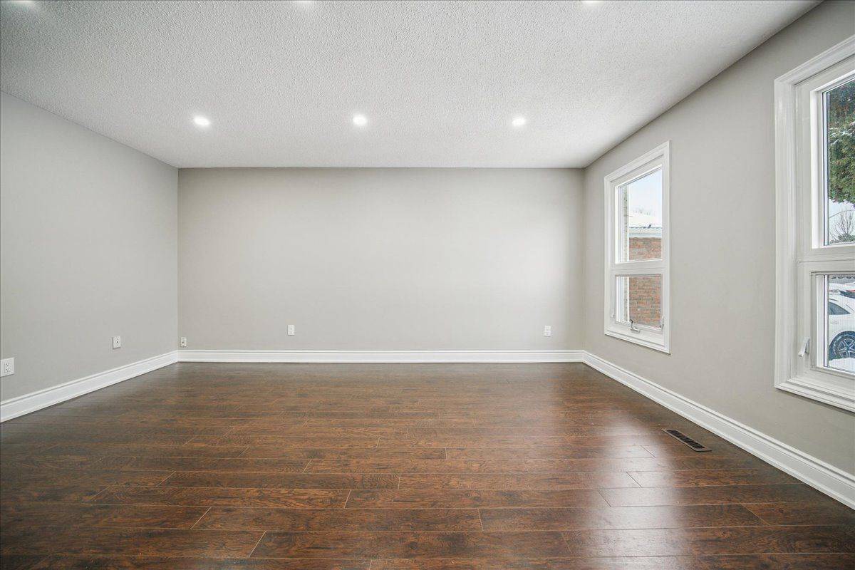 Brampton, ON L6S 3Y8,44 Newcastle CRES