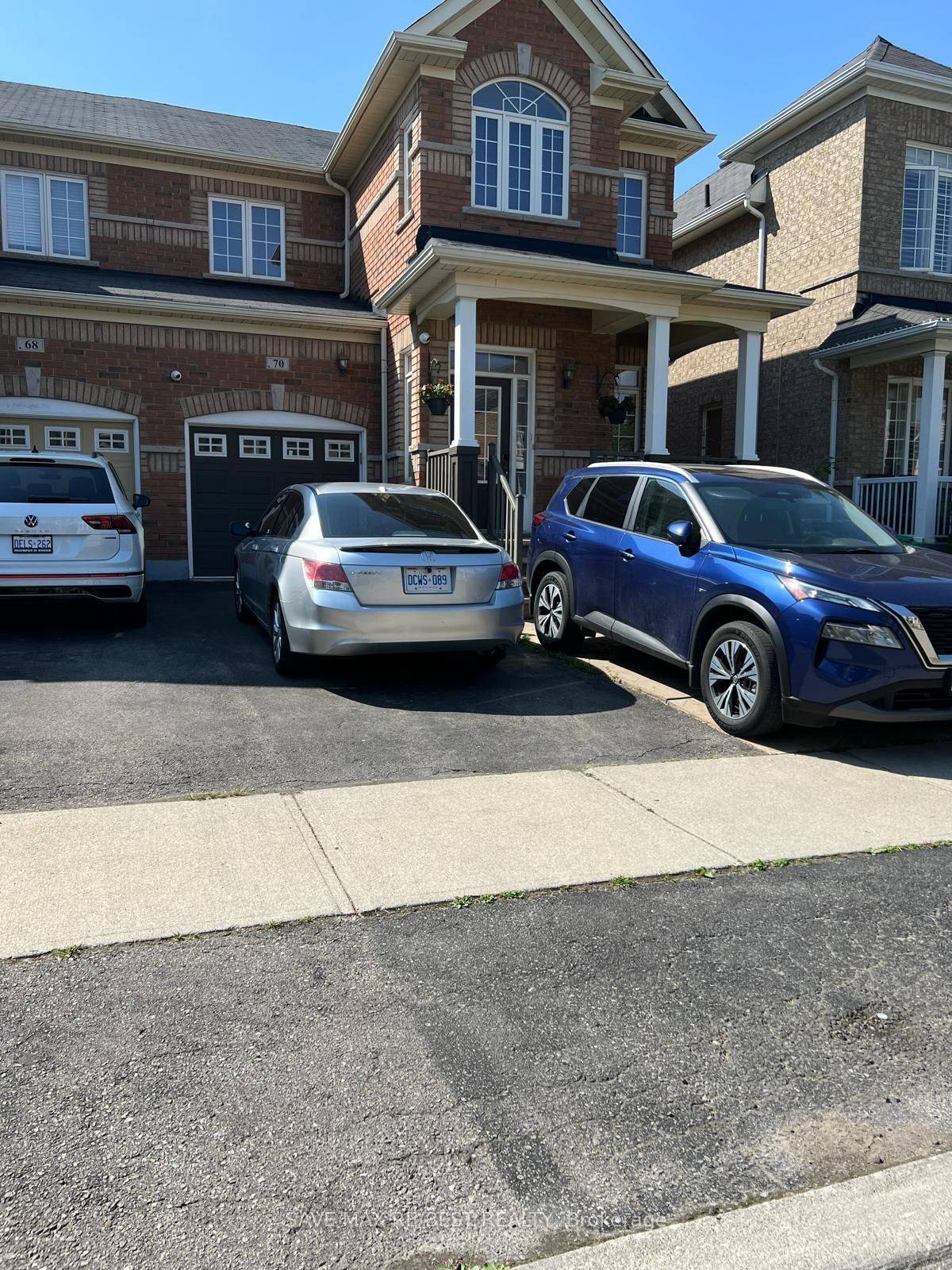 Brampton, ON L7A 0L9,70 Boundbrook DR #UPPER