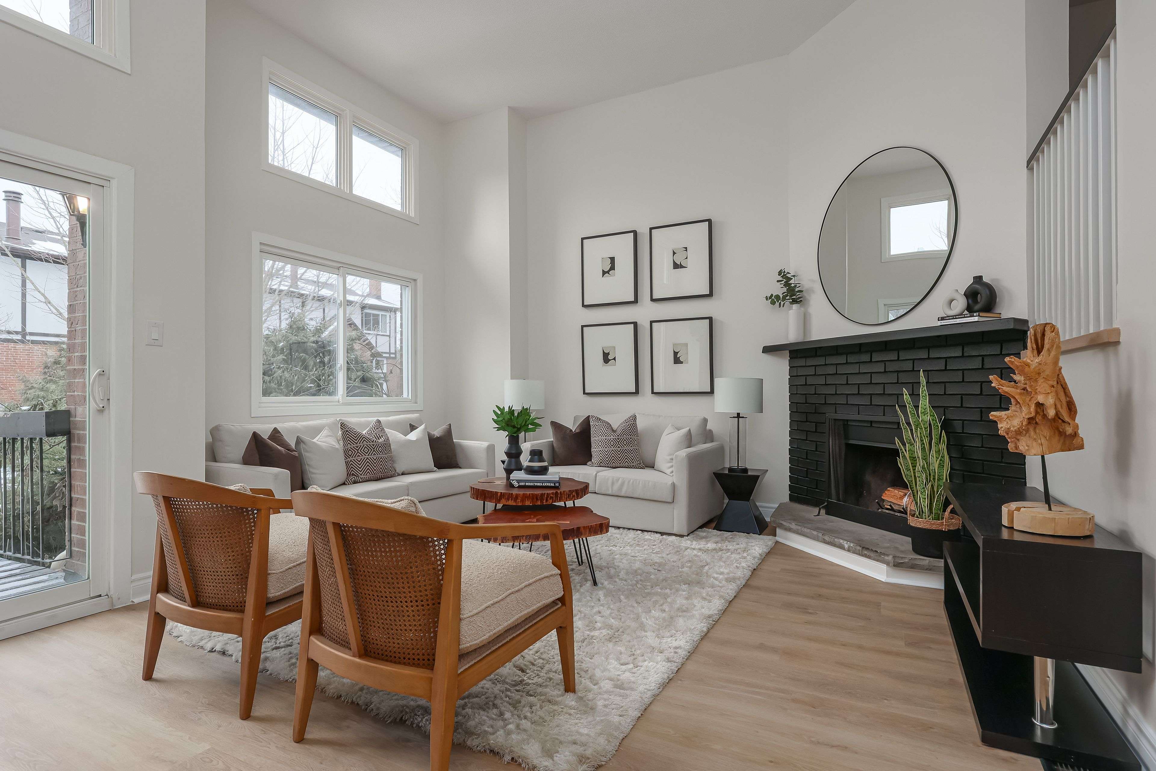 Mississauga, ON L4W 2M8,1755 Rathburn RD E #104