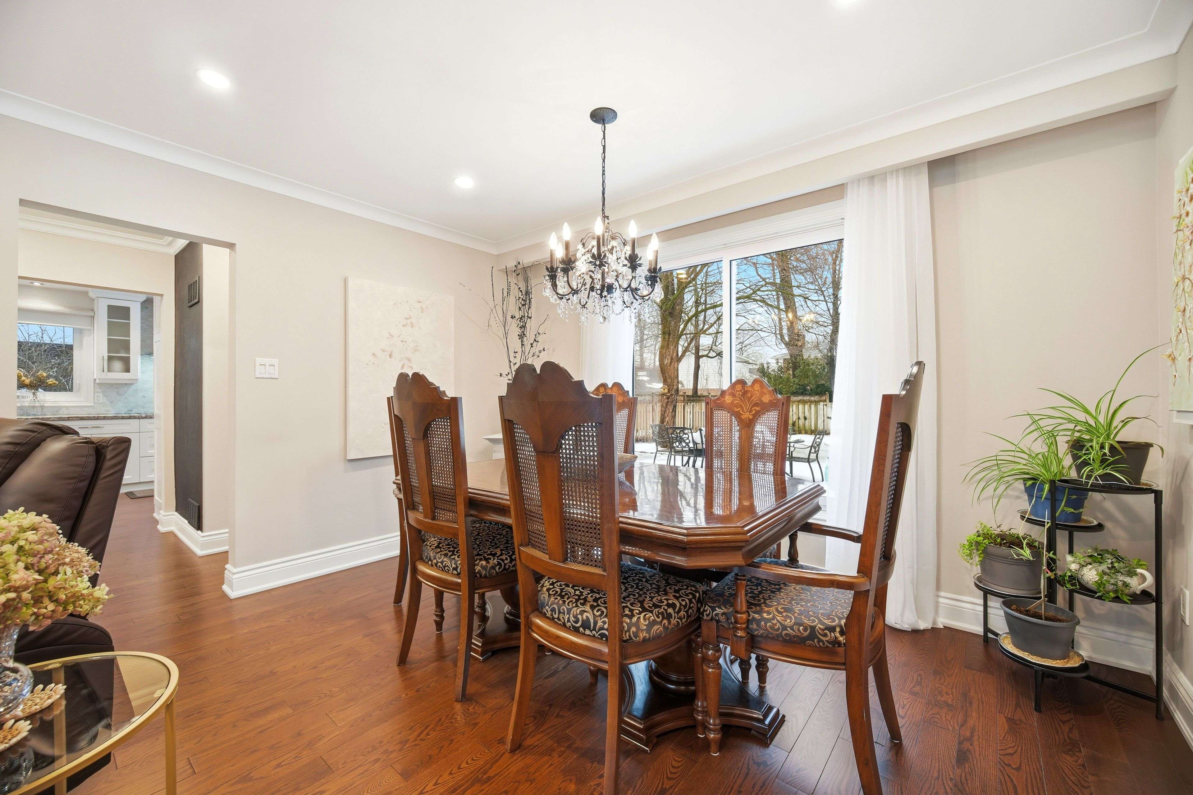 Mississauga, ON L5A 1R3,298 Edrich CT