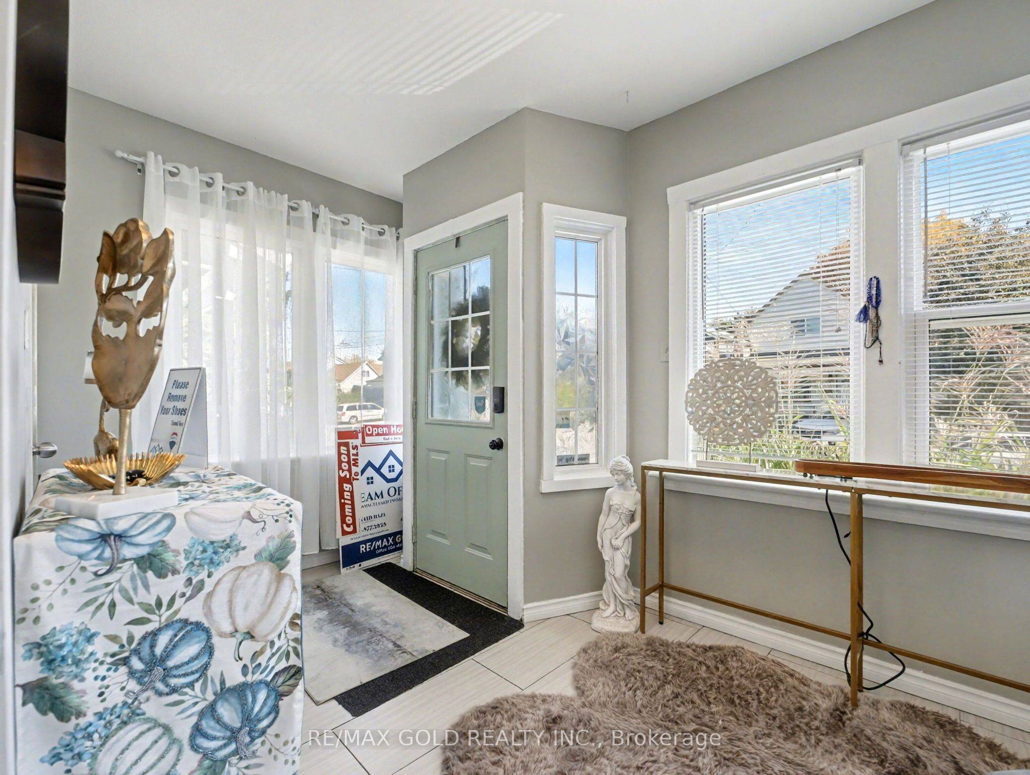 Hamilton, ON L8L 6K8,75 Chestnut AVE