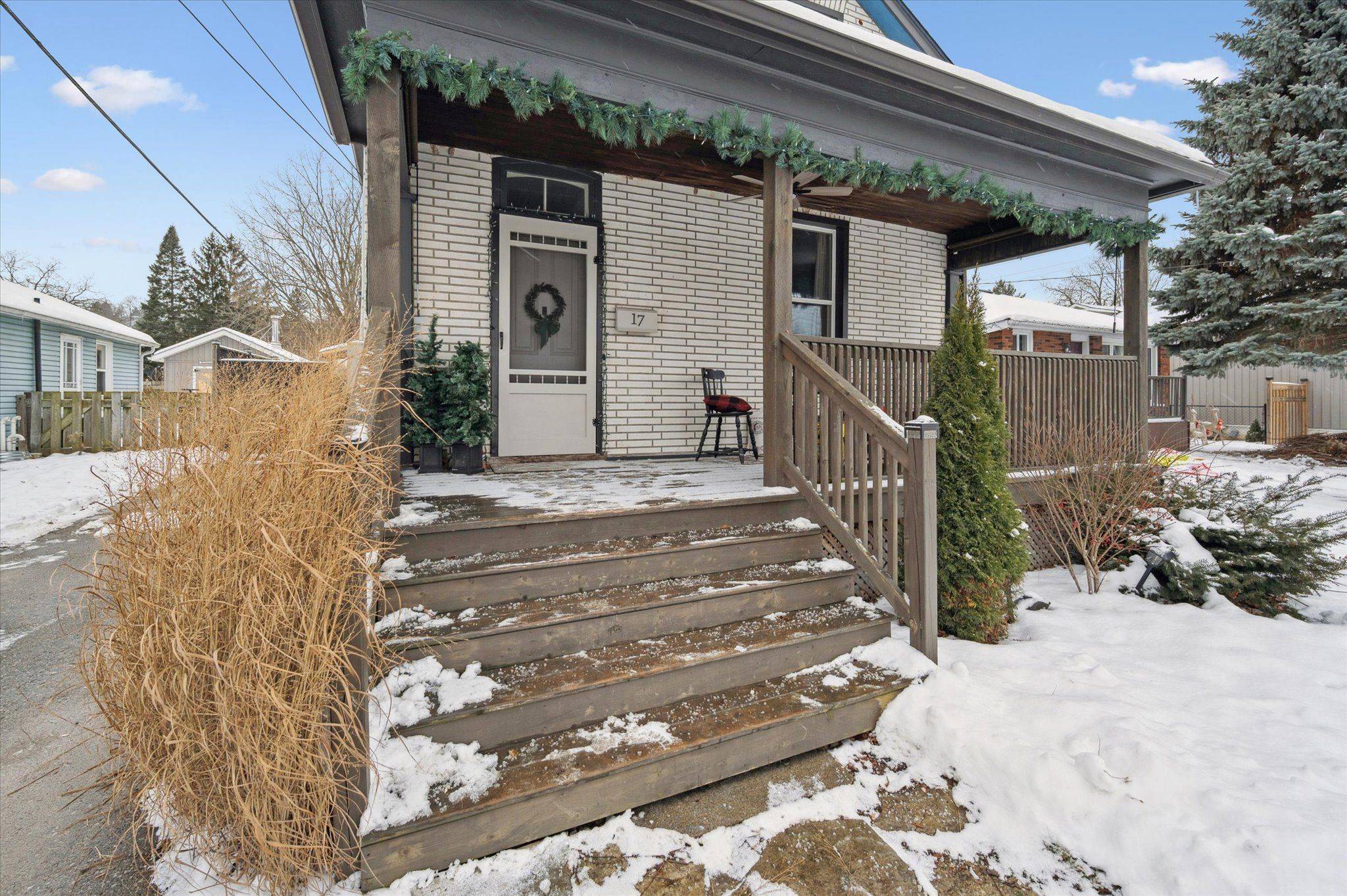 Brant, ON N3L 1W8,17 Ball ST