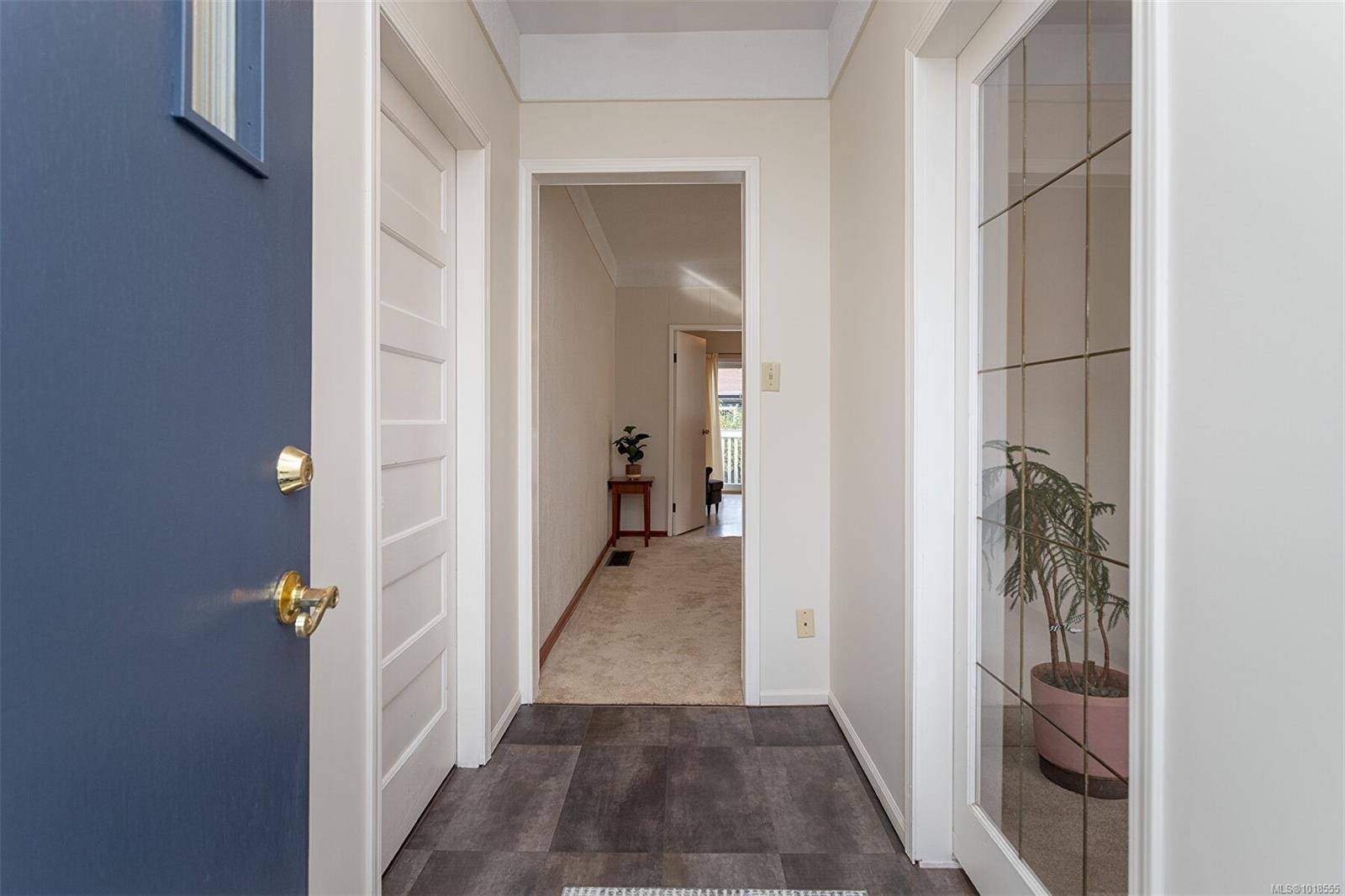 Victoria, BC V8R 4G4,2321 Shakespeare St