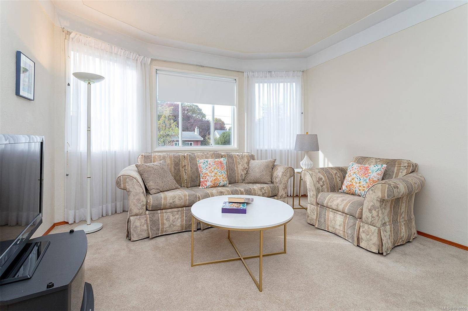 Victoria, BC V8R 4G4,2321 Shakespeare St