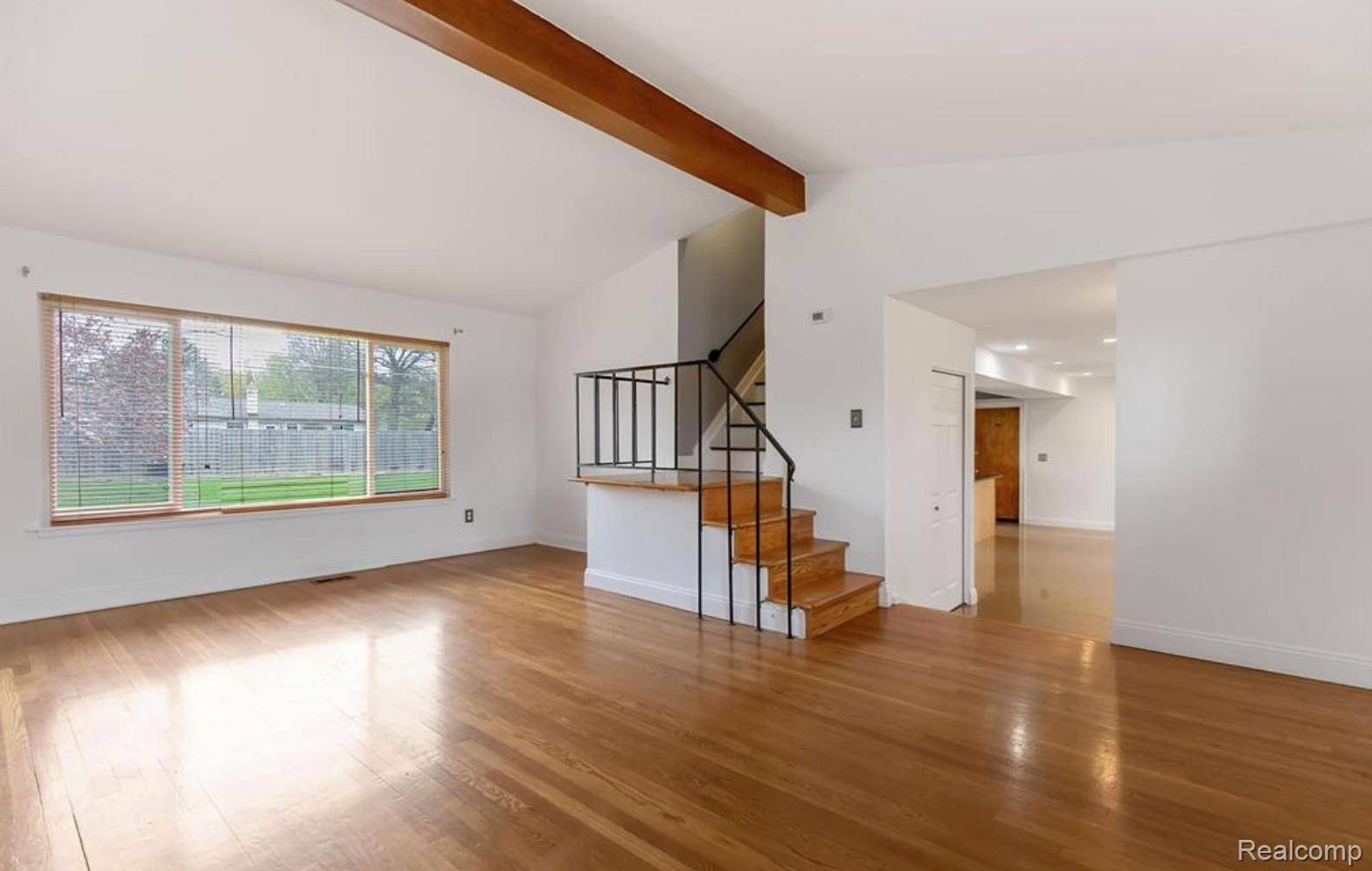 Bloomfield Hills, MI 48304,1299 Winchcombe DR