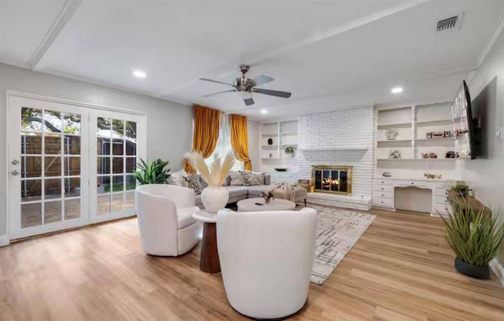 Dallas, TX 75225,9005 Villa Park Circle