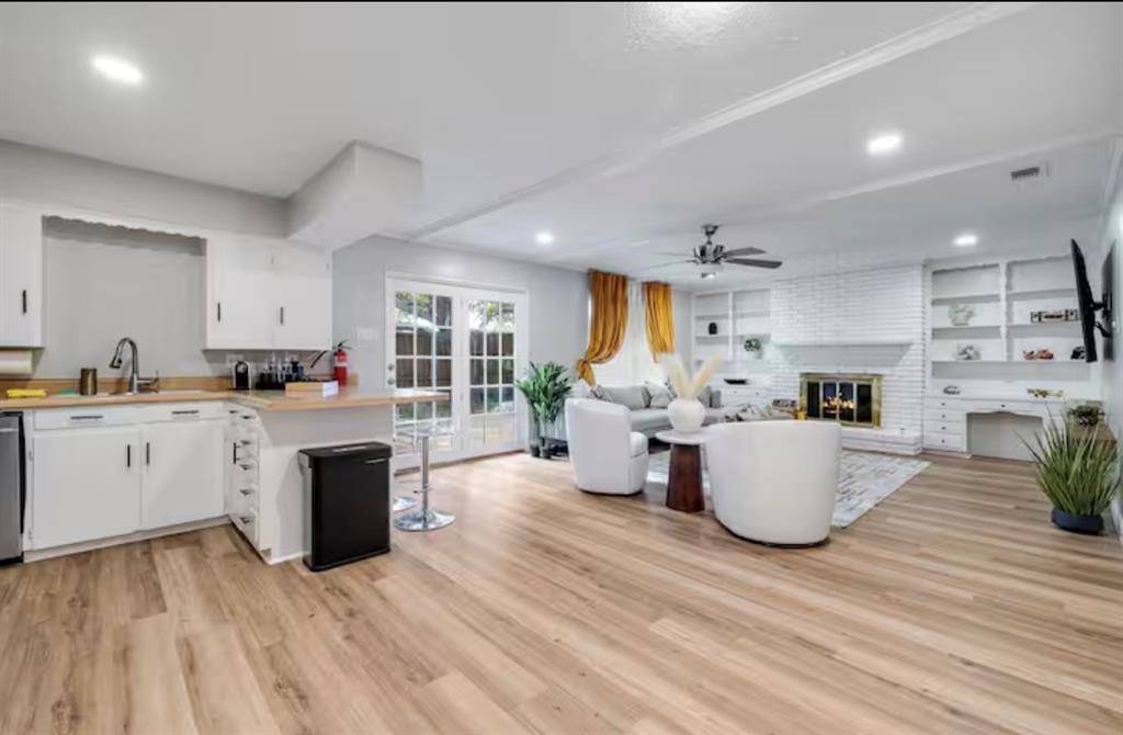 Dallas, TX 75225,9005 Villa Park Circle