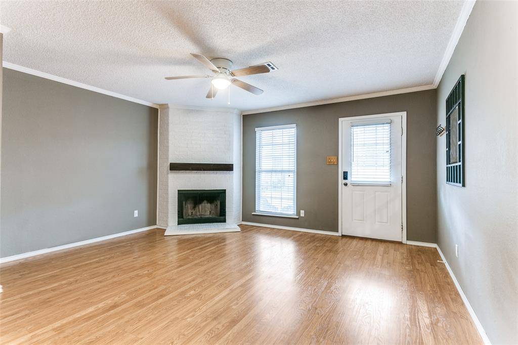 Euless, TX 76039,17 Abbey Road