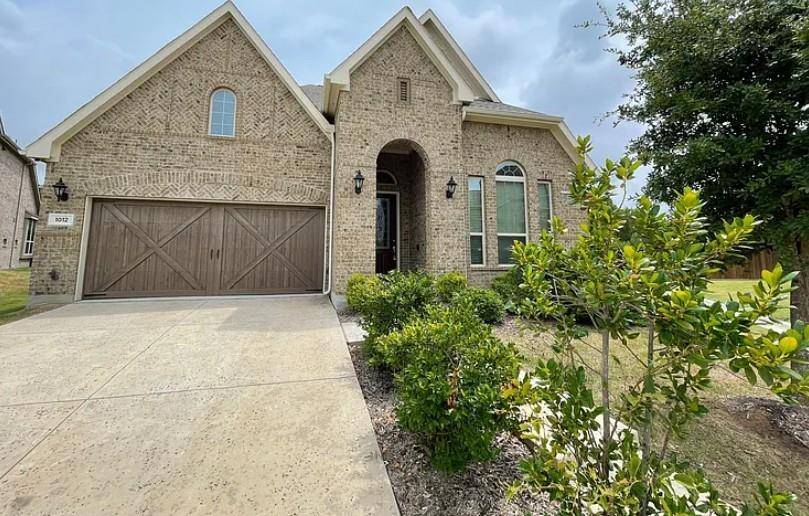 Euless, TX 76039,1012 Canyon Oak Drive