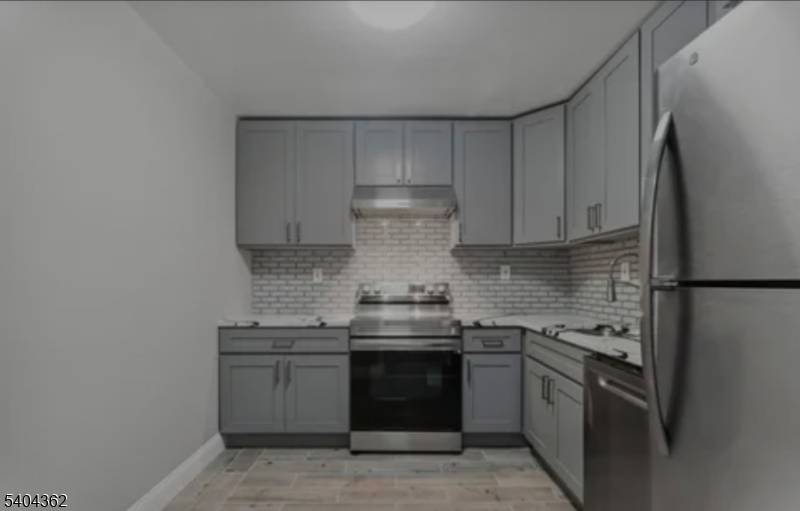 East Orange City, NJ 07017,188 Park St