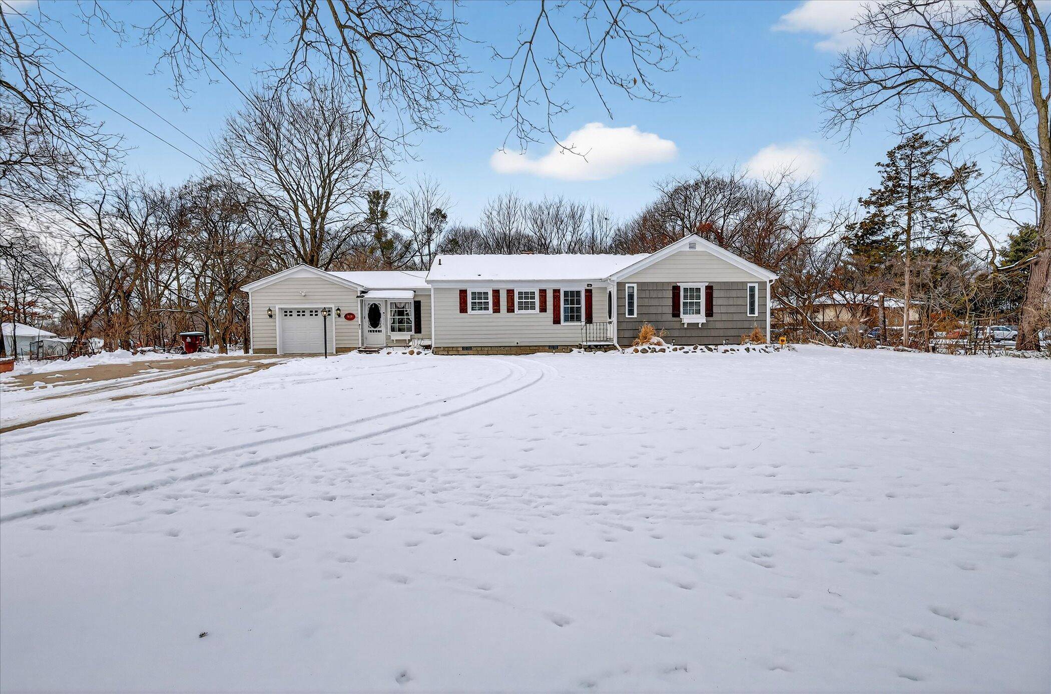 Albion, MI 49224,1035 Maple ST