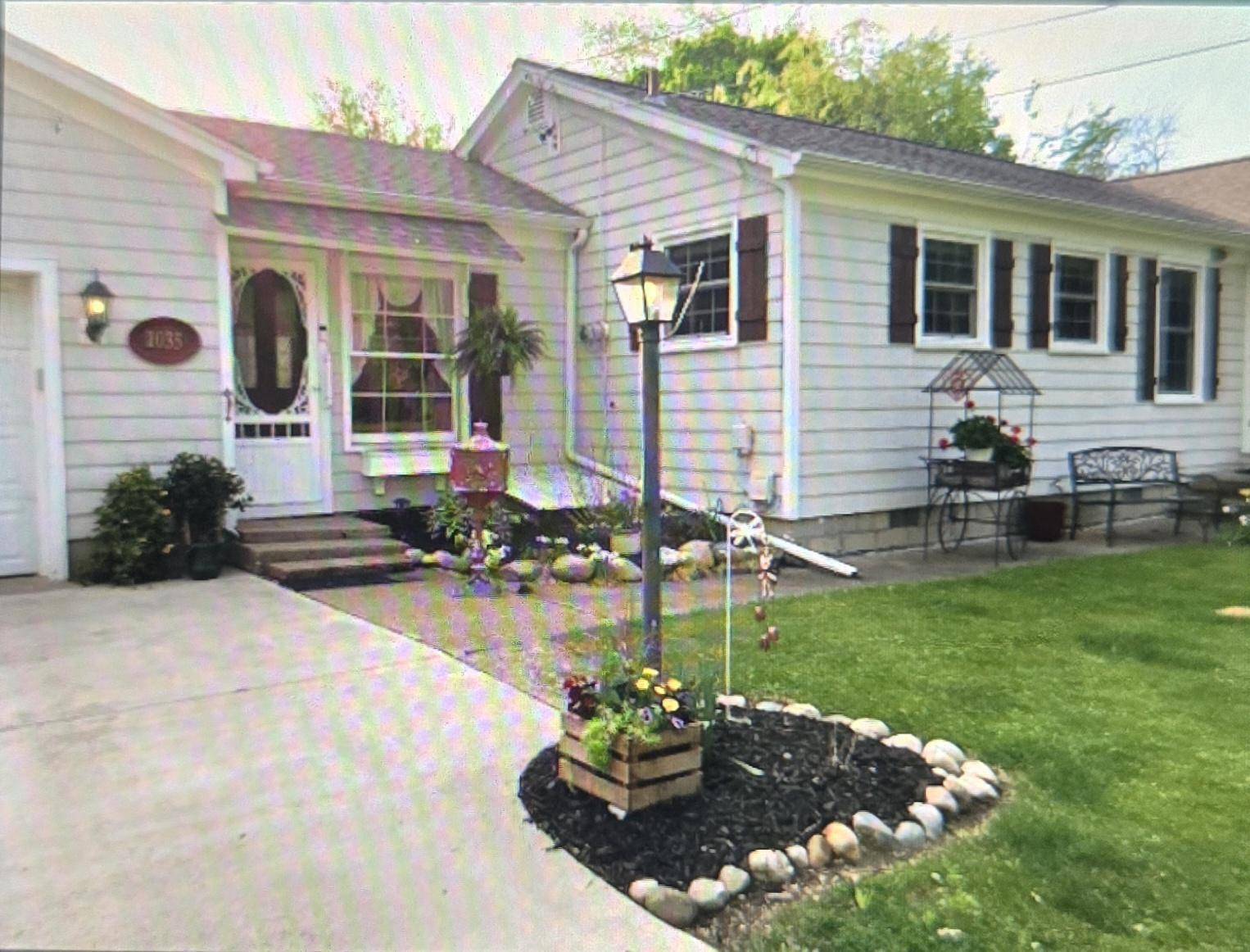 Albion, MI 49224,1035 Maple ST