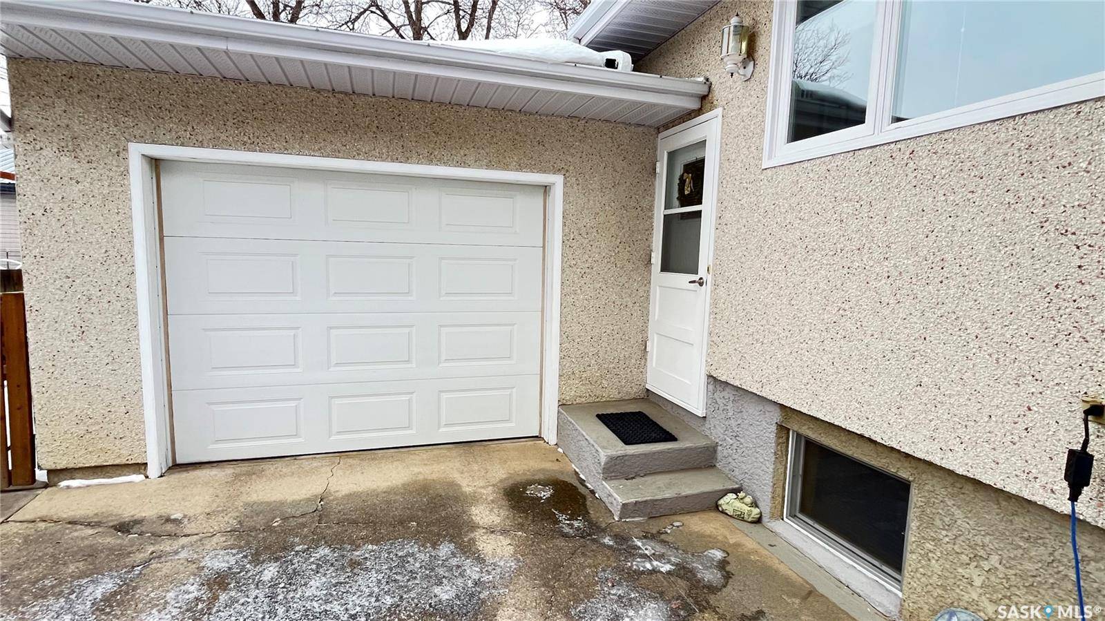 Maple Creek, SK S0N 1N0,215 Marsh STREET