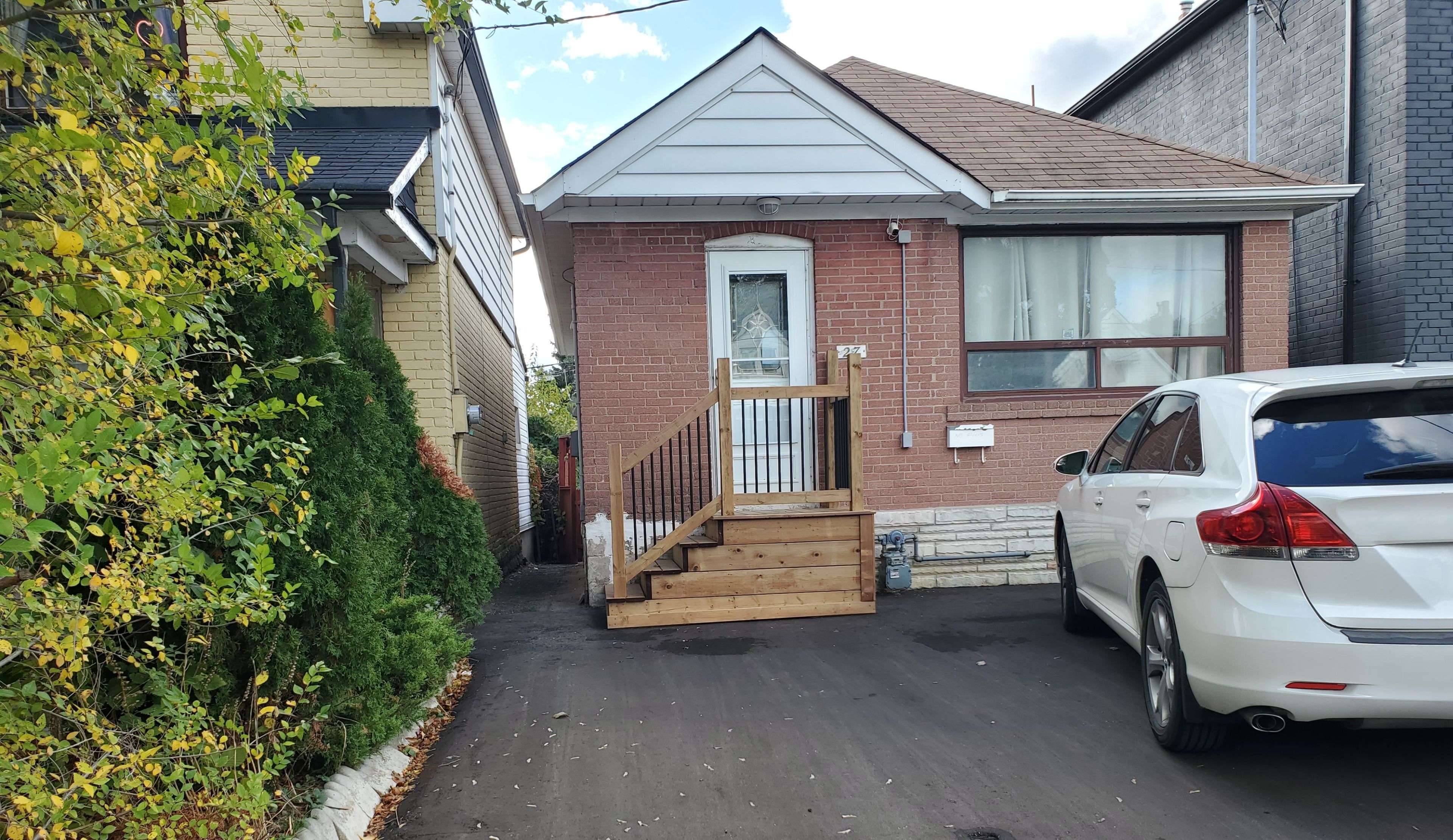 Toronto W03, ON M6N 2S2,27 Lambton AVE