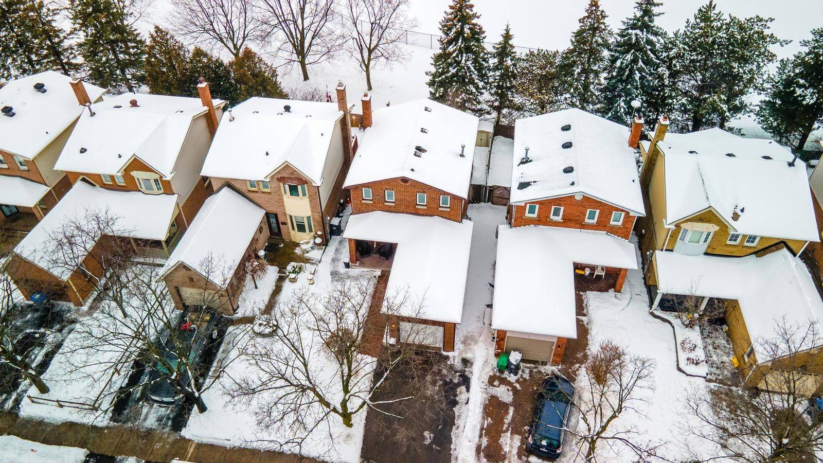 Brampton, ON L6Z 1N8,36 Rawling CRES