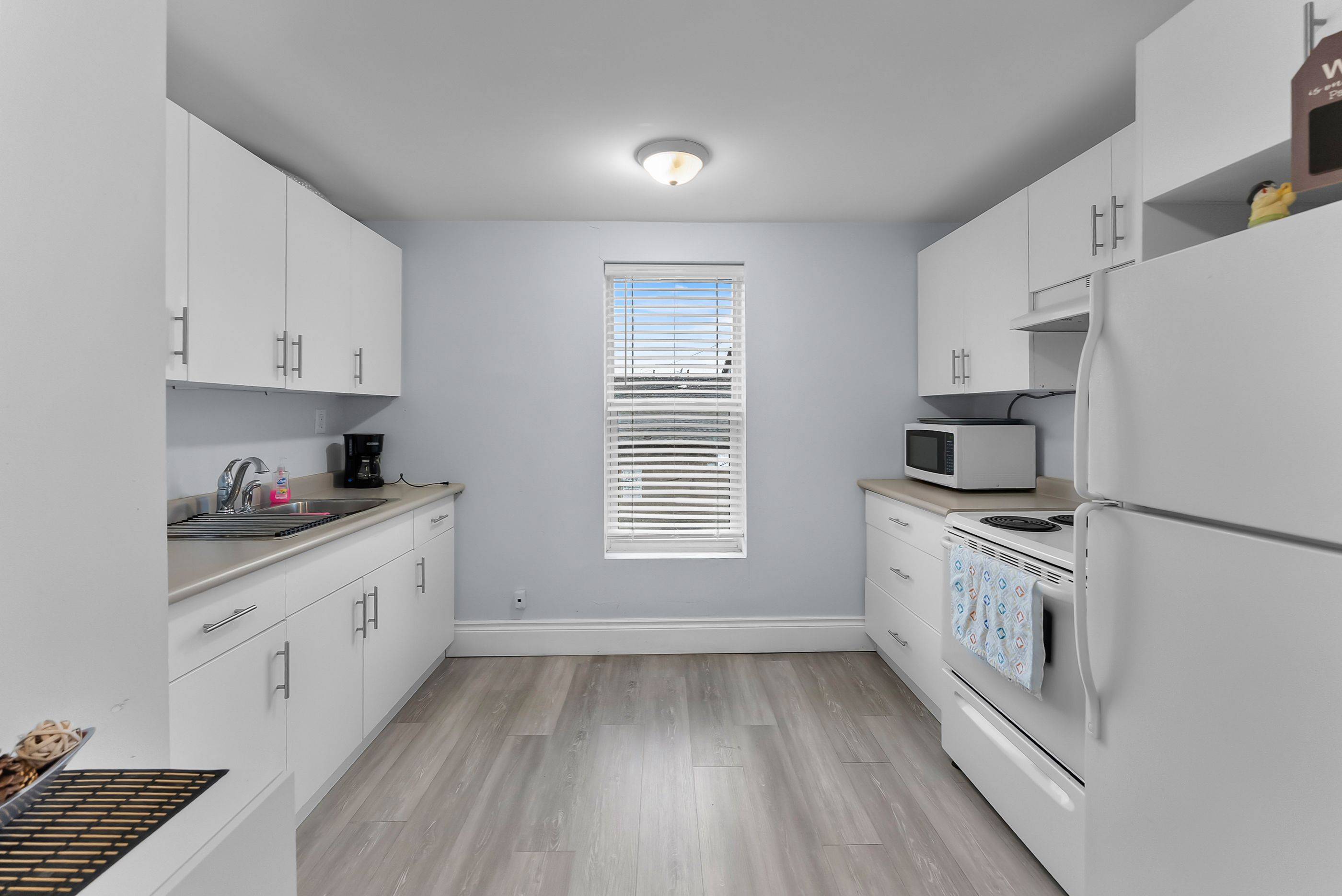 Niagara Falls, ON L2G 1S9,5858 ferry ST #1