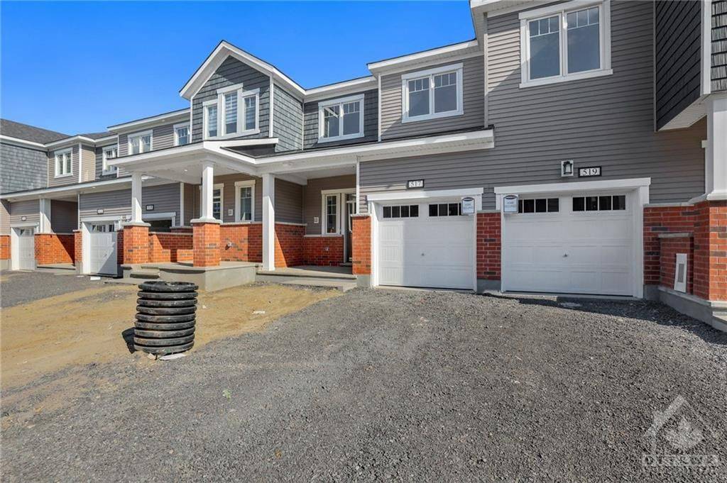 Barrhaven, ON K2J 7A2,517 RYE GRASS WAY