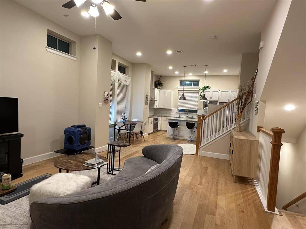 Dallas, TX 75235,5964 Morning Star Place