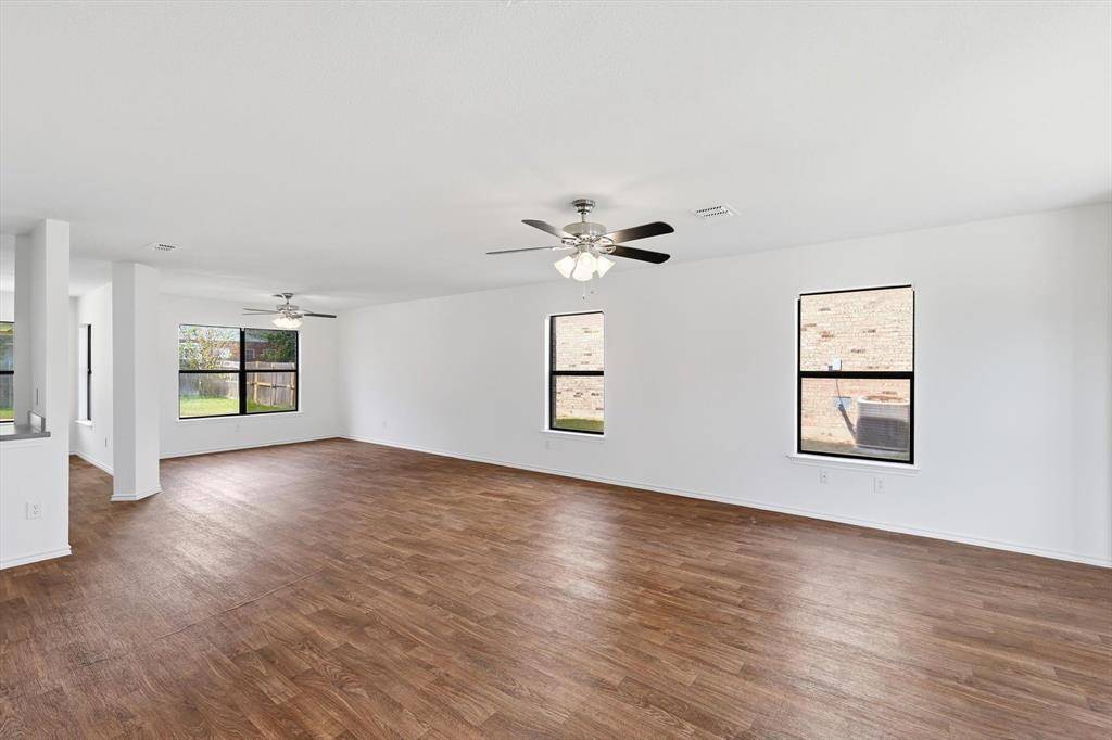 Arlington, TX 76002,7604 Amsterdam Lane