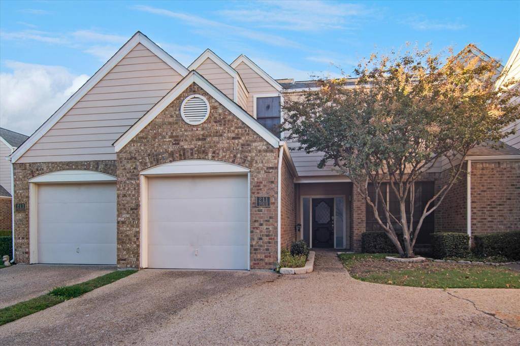 Irving, TX 75063,211 Cimarron Trail #4