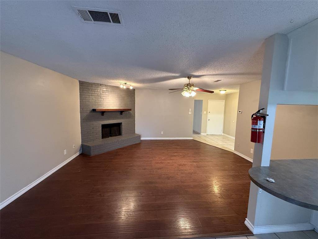 Saginaw, TX 76179,528 Park Center Boulevard