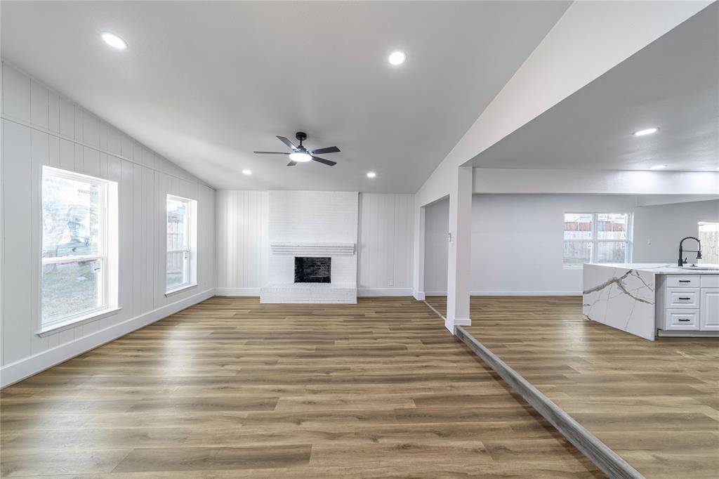 Garland, TX 75043,934 Meadowdale Circle