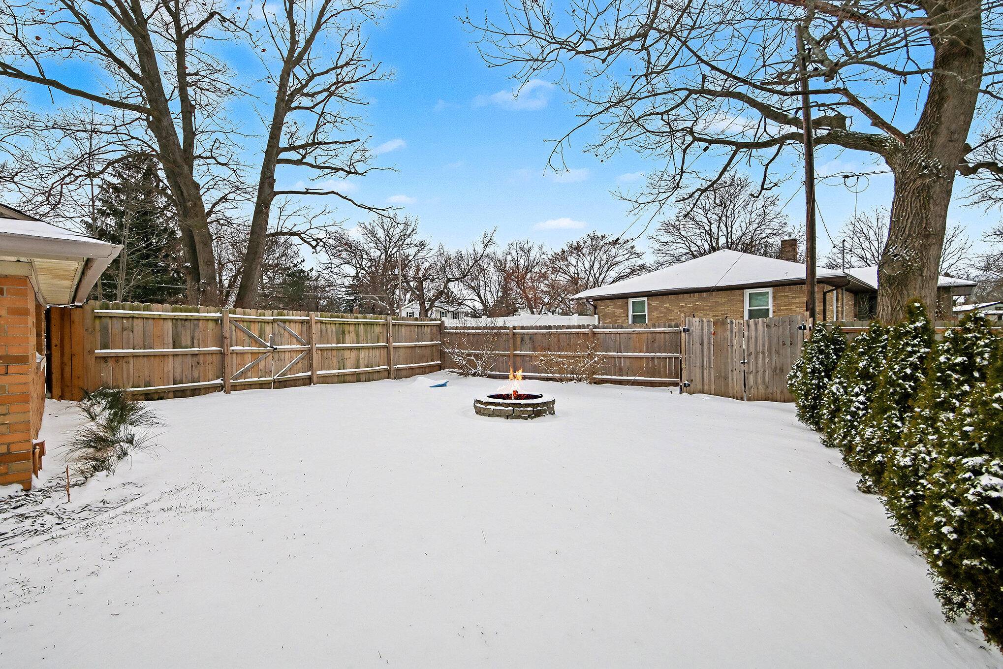 Grand Rapids, MI 49506,2907 Cascade RD SE