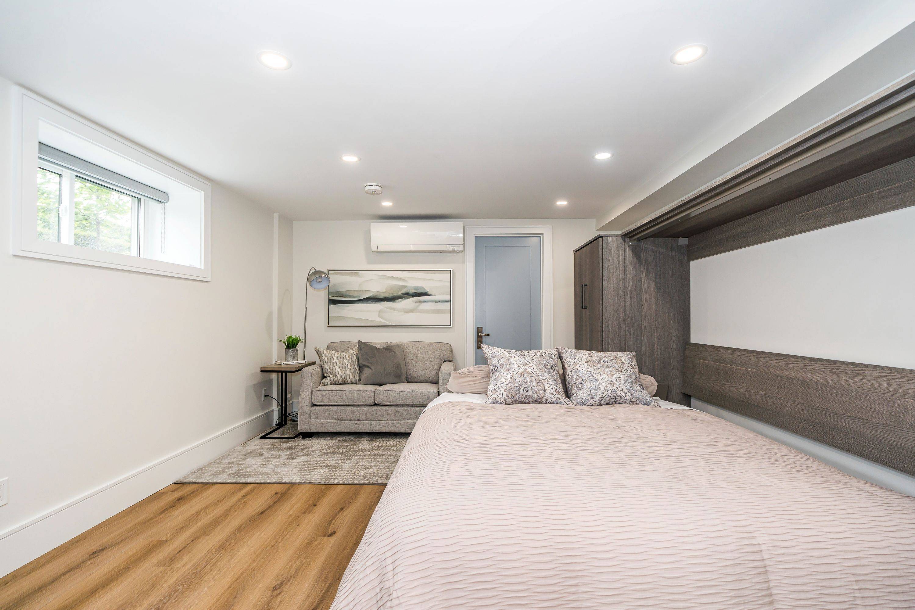 Toronto C01, ON M6H 2Y7,202 Rusholme RD #House