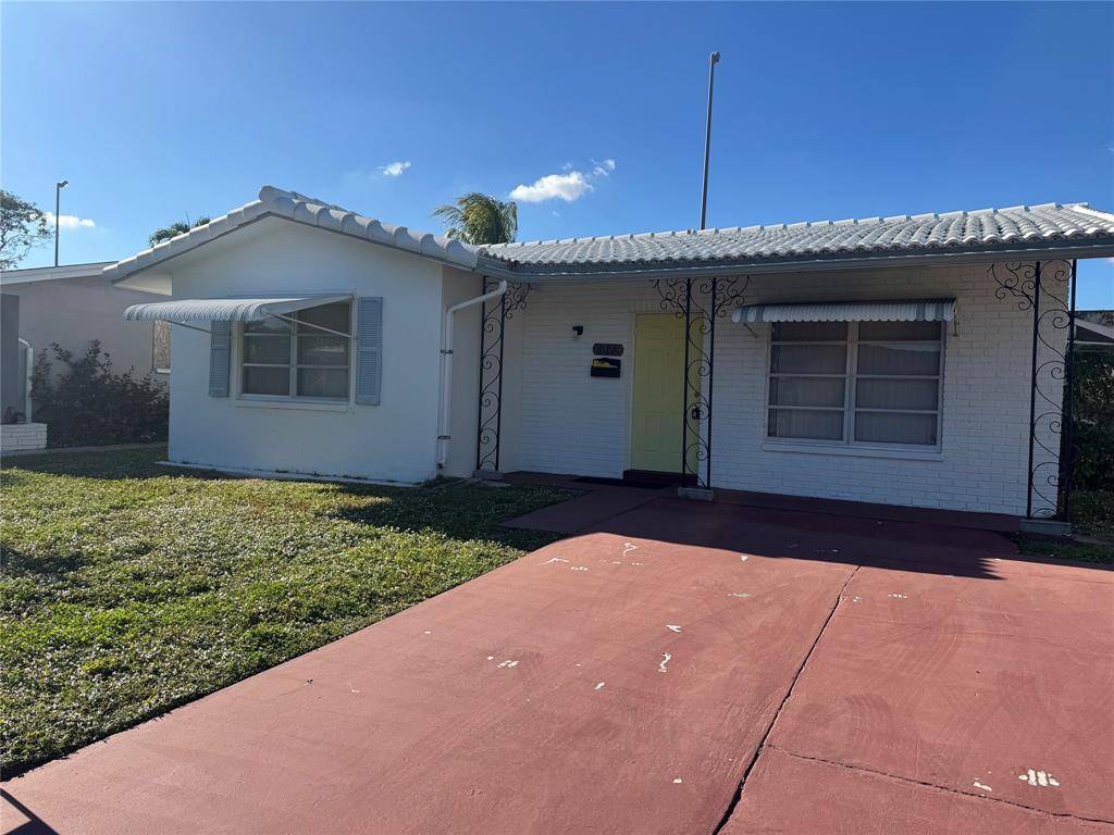 Tamarac, FL 33319,4949 NW 48th way