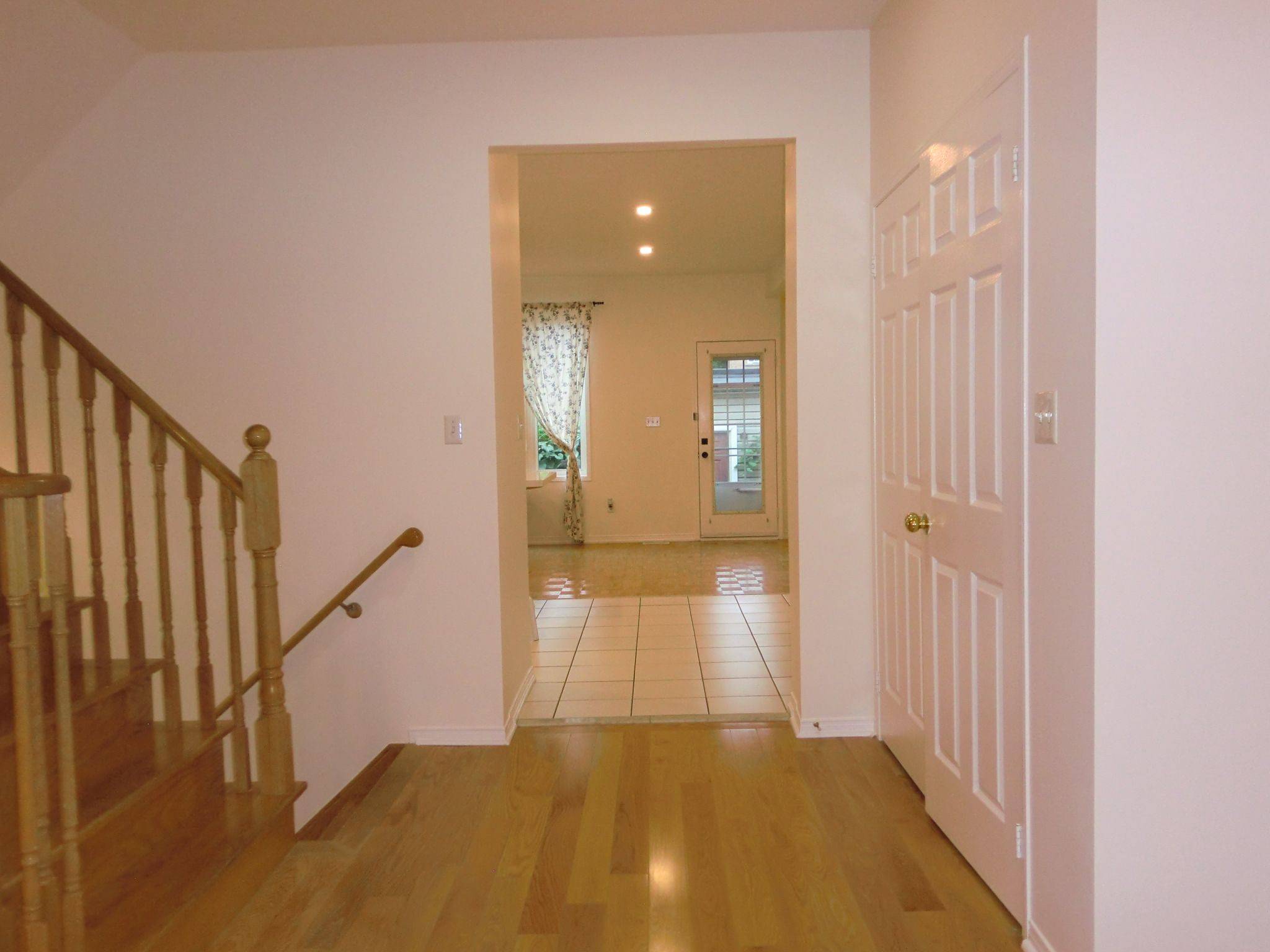 Toronto W05, ON M3J 3P2,32 Leitch AVE