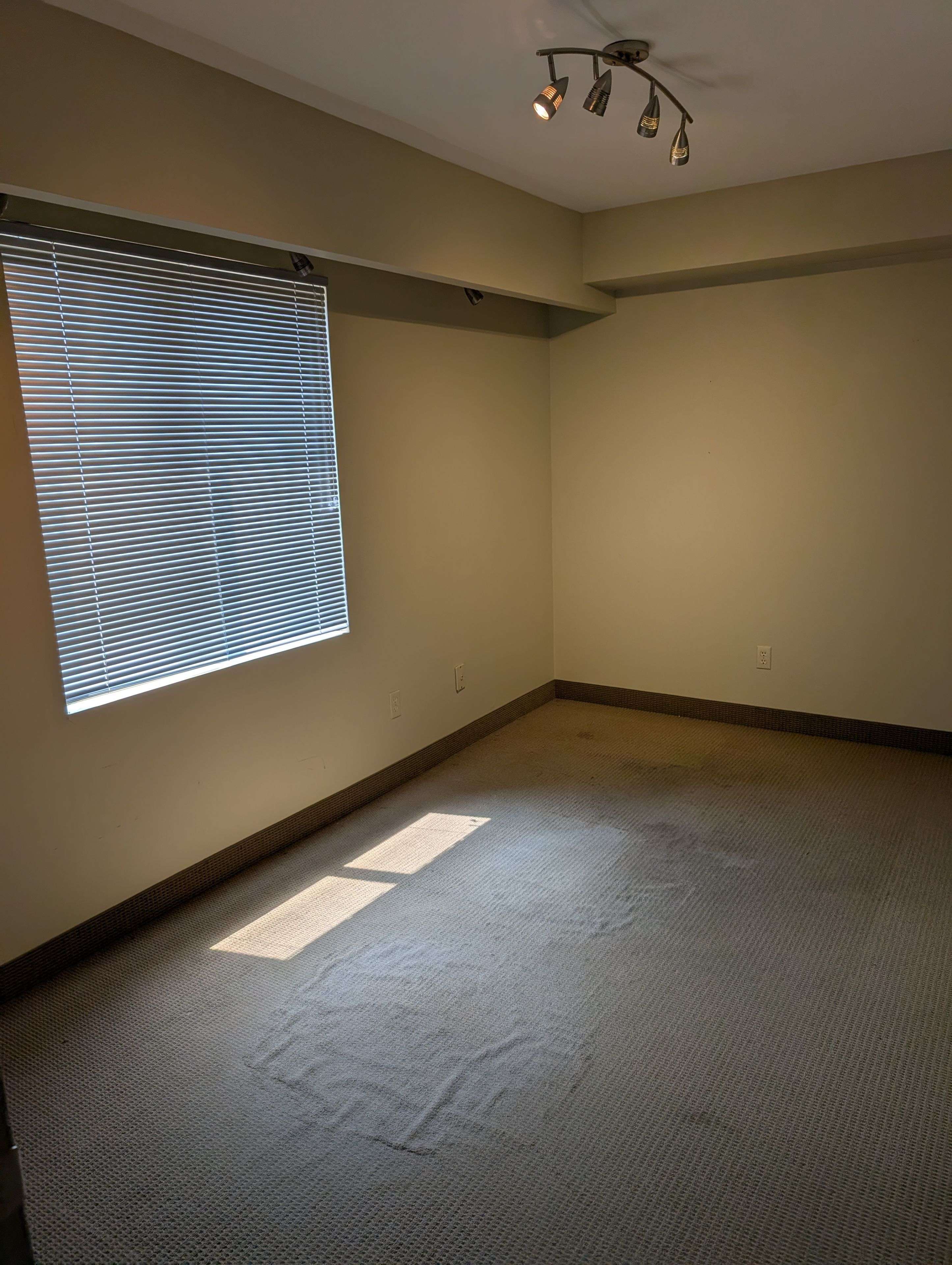 London South, ON N6J 4V7,630 Wharncliffe RD S #3