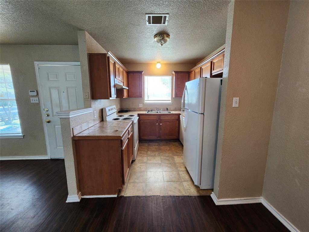 Fort Worth, TX 76104,1431 E Robert Street