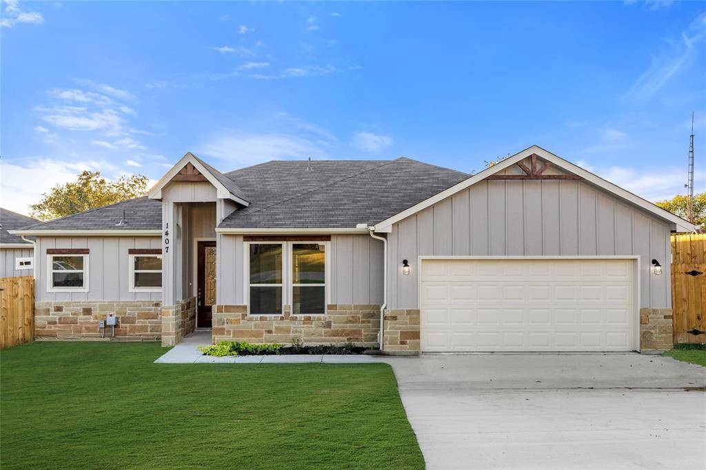 Weatherford, TX 76086,1407 N Rusk Street