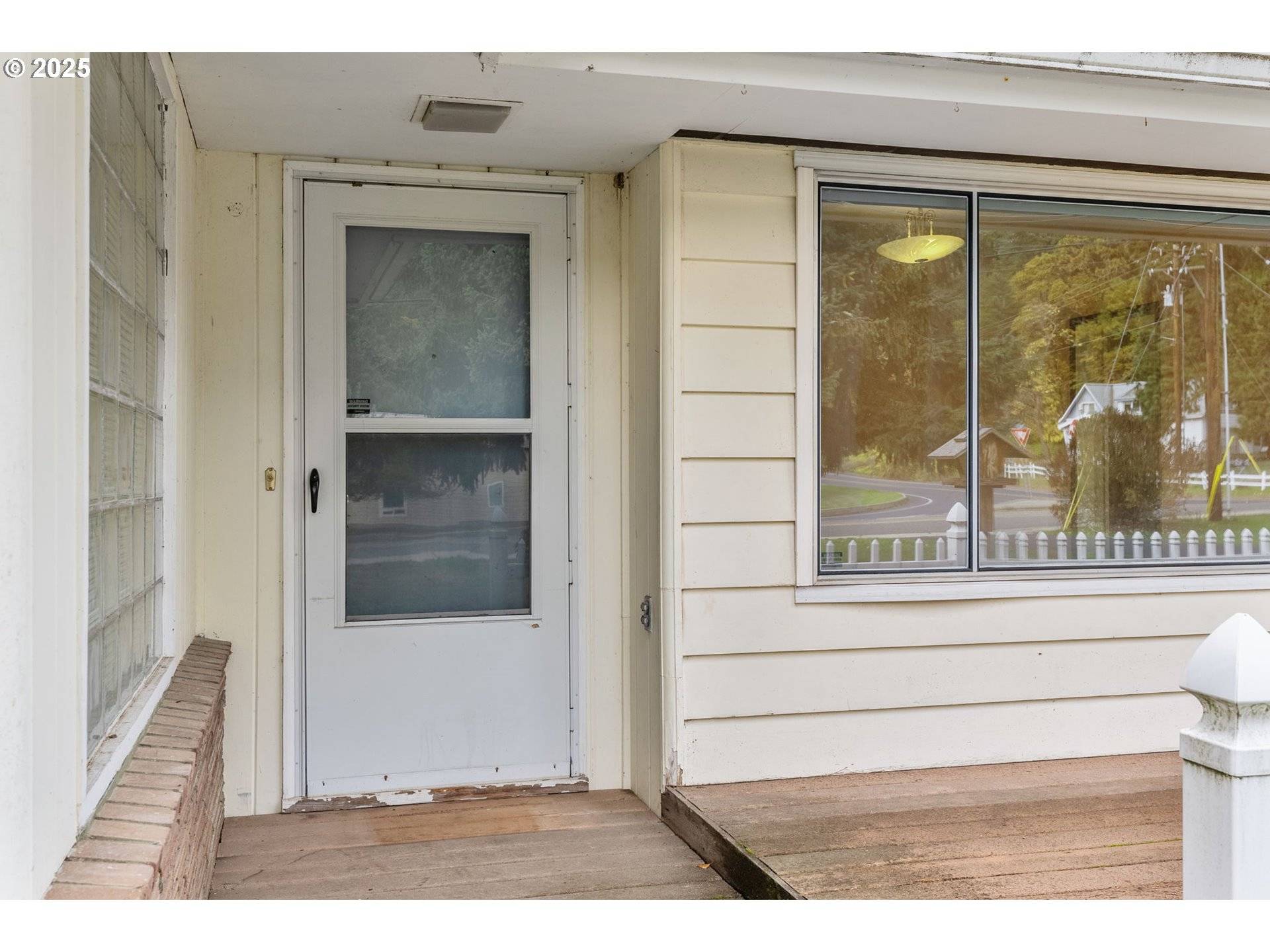 White Salmon, WA 98672,1412 N MAIN AVE