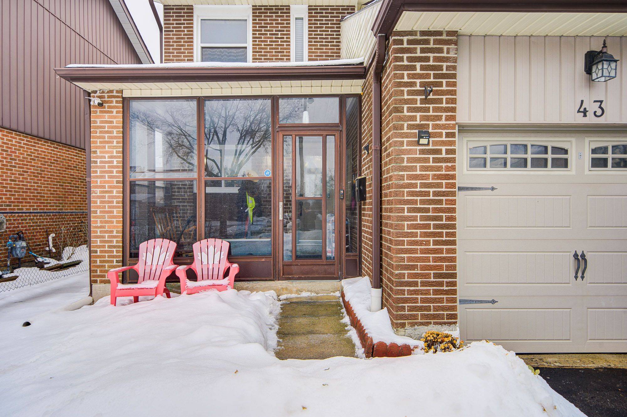 Toronto E11, ON M1B 1P5,43 Mammoth Hall TRL