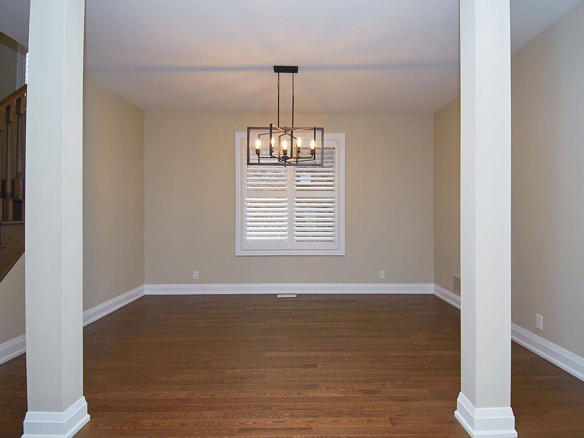 Oshawa, ON L1L 0L4,2344 Dobbinton ST