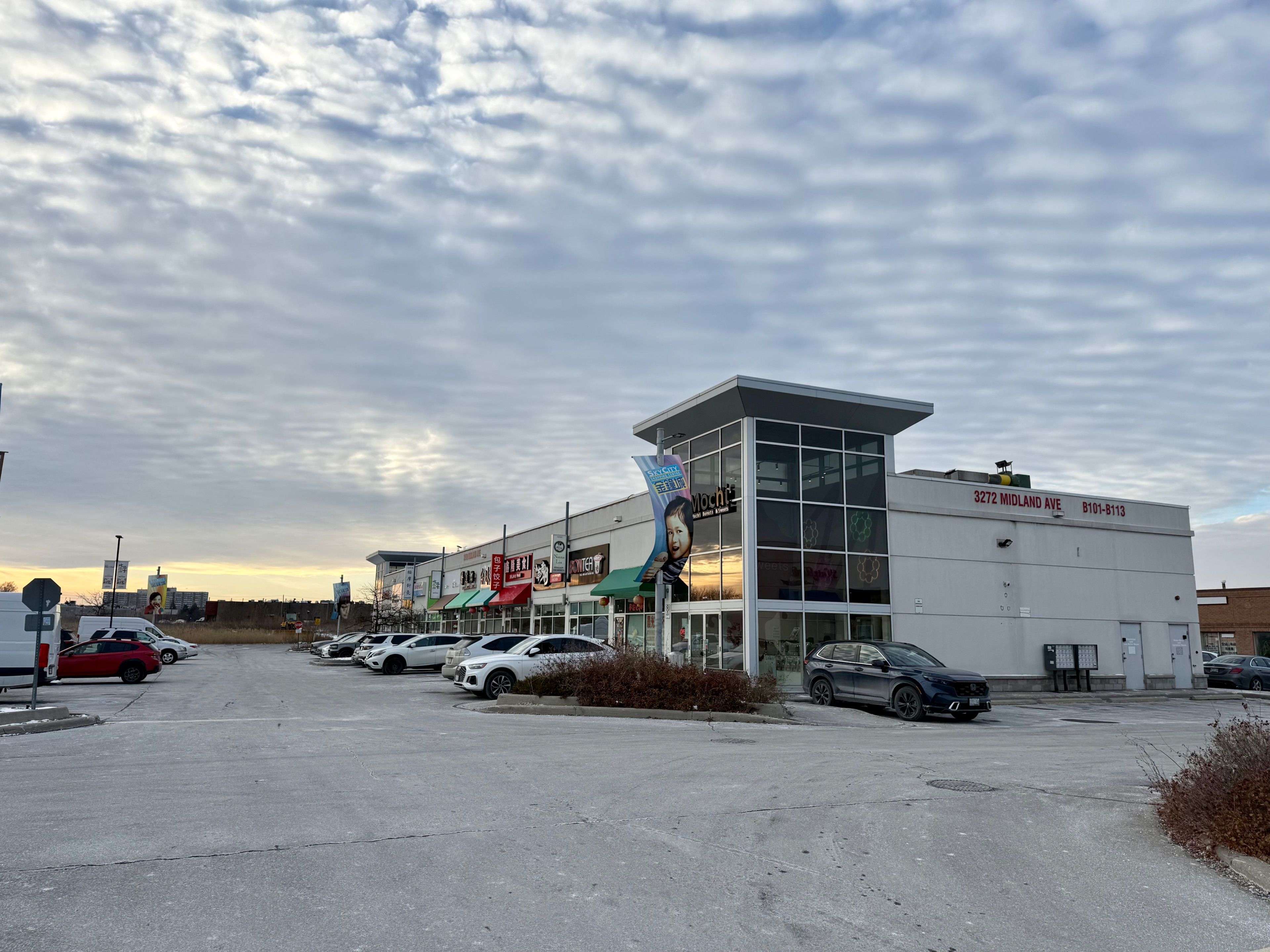 Toronto E07, ON M1V 0C7,3272 Midland AVE #B111