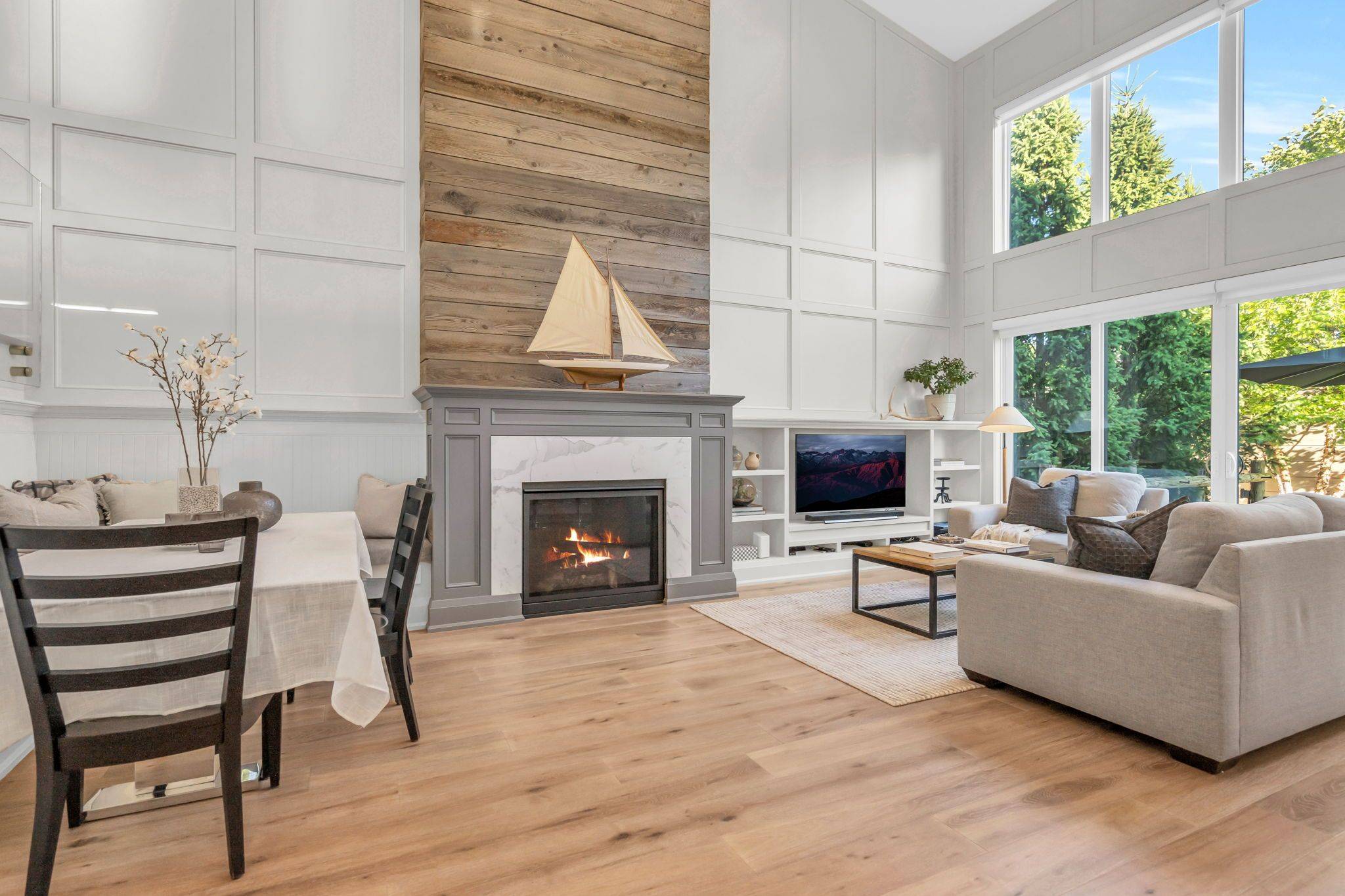 Aurora, ON L4G 1G7,23 Mosley ST