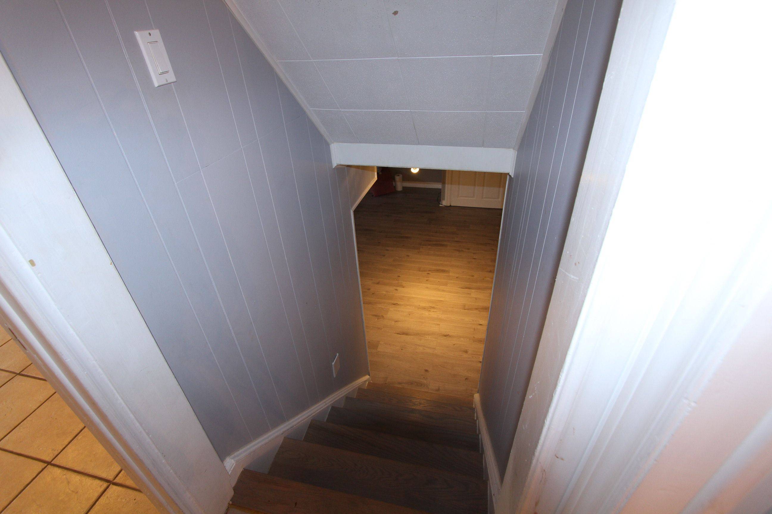 Barrie, ON L4N 2Y4,8 Meadowland AVE #Lower