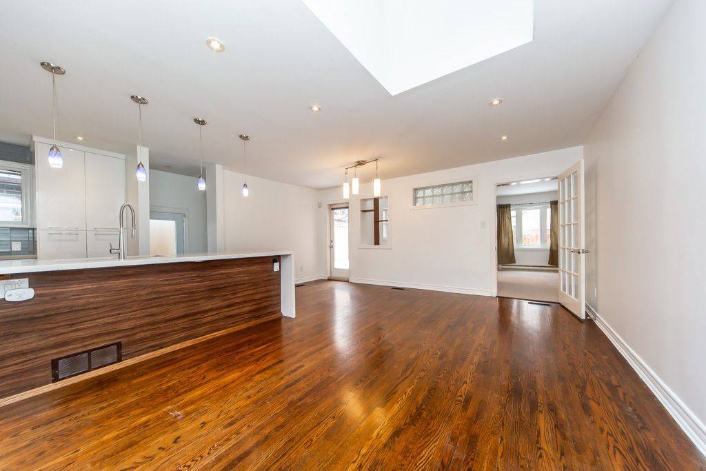 Toronto W08, ON M9C 1V2,75 Stevenharris DR