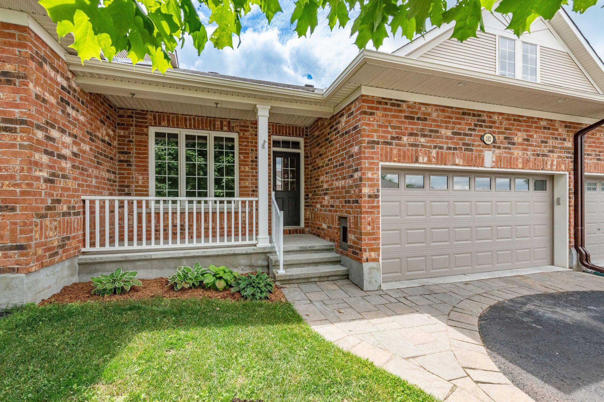 Barrhaven, ON K2J 0L9,102 Kelso Private