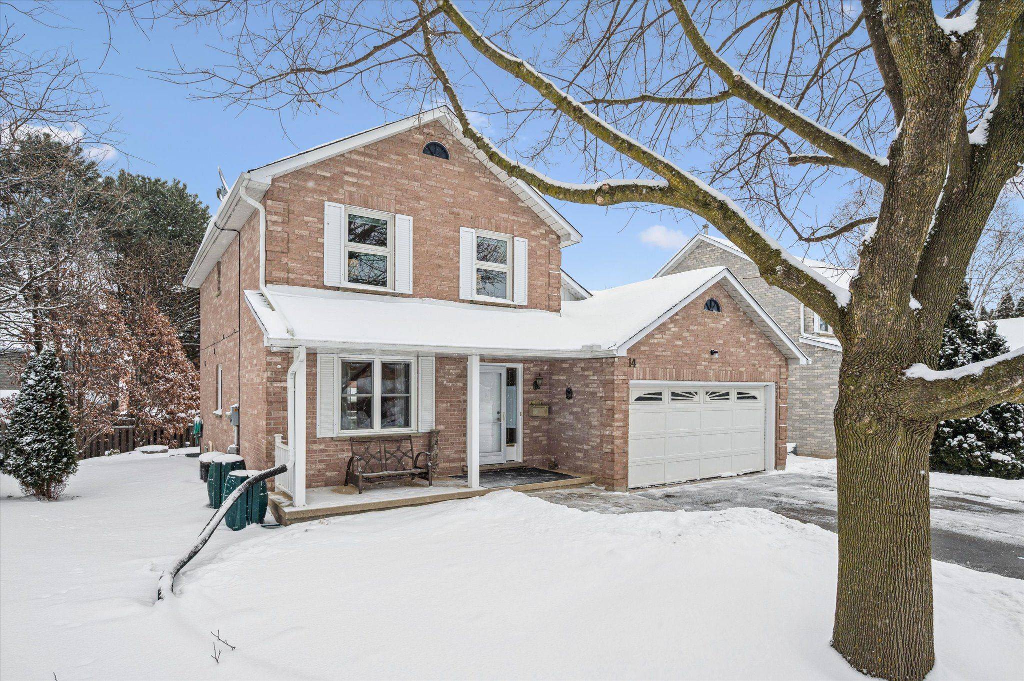 Cambridge, ON N3C 3R6,14 Bitzer CT