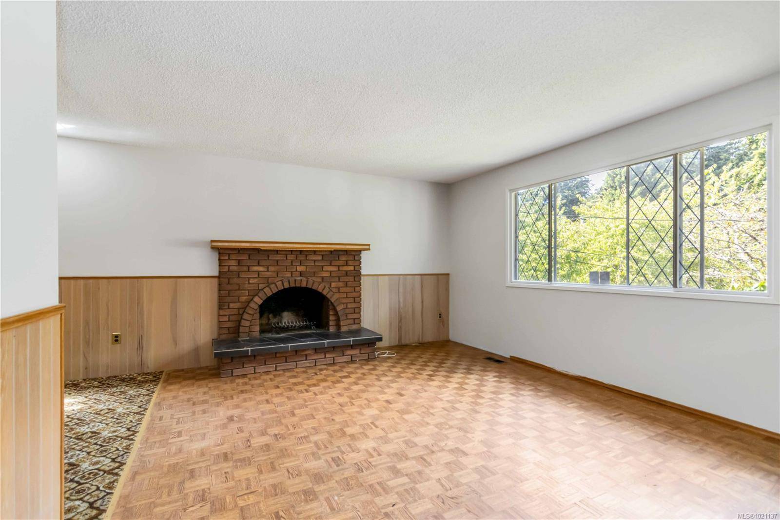 View Royal, BC V9B 6B7,95 Marler Dr