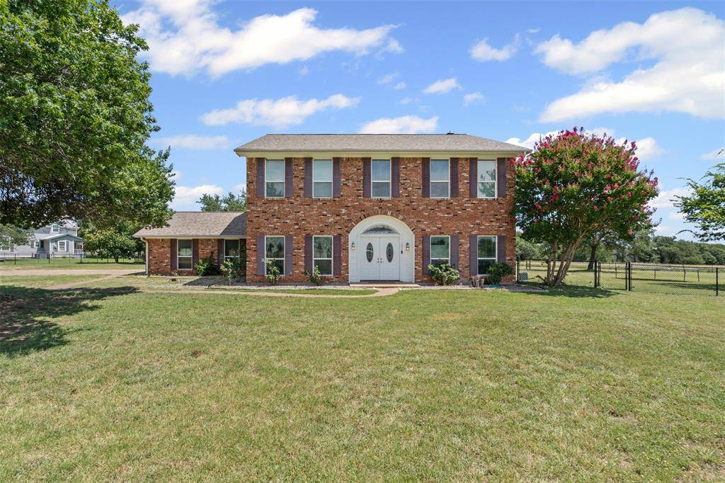 Weatherford, TX 76087,105 Country Green Court