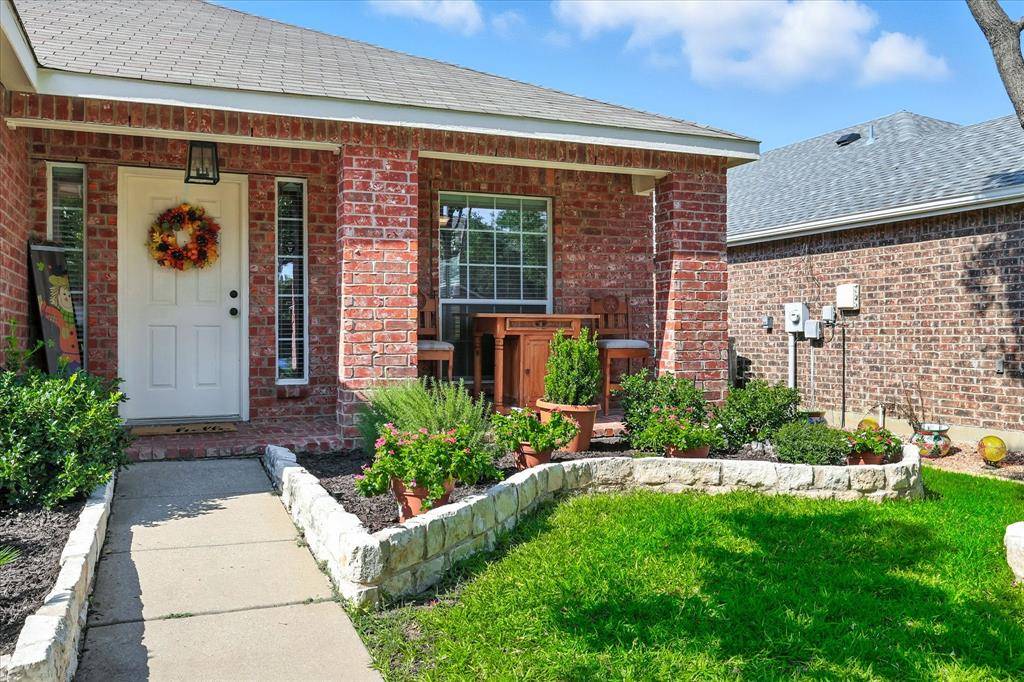 Denton, TX 76208,6013 Photinia Avenue