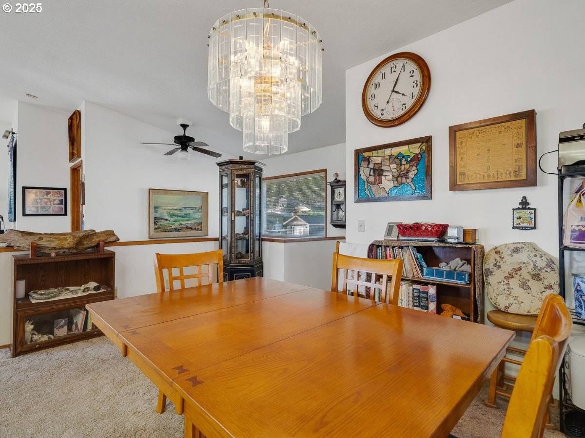 305 CYPRESS AVE, Garibaldi, OR 97118