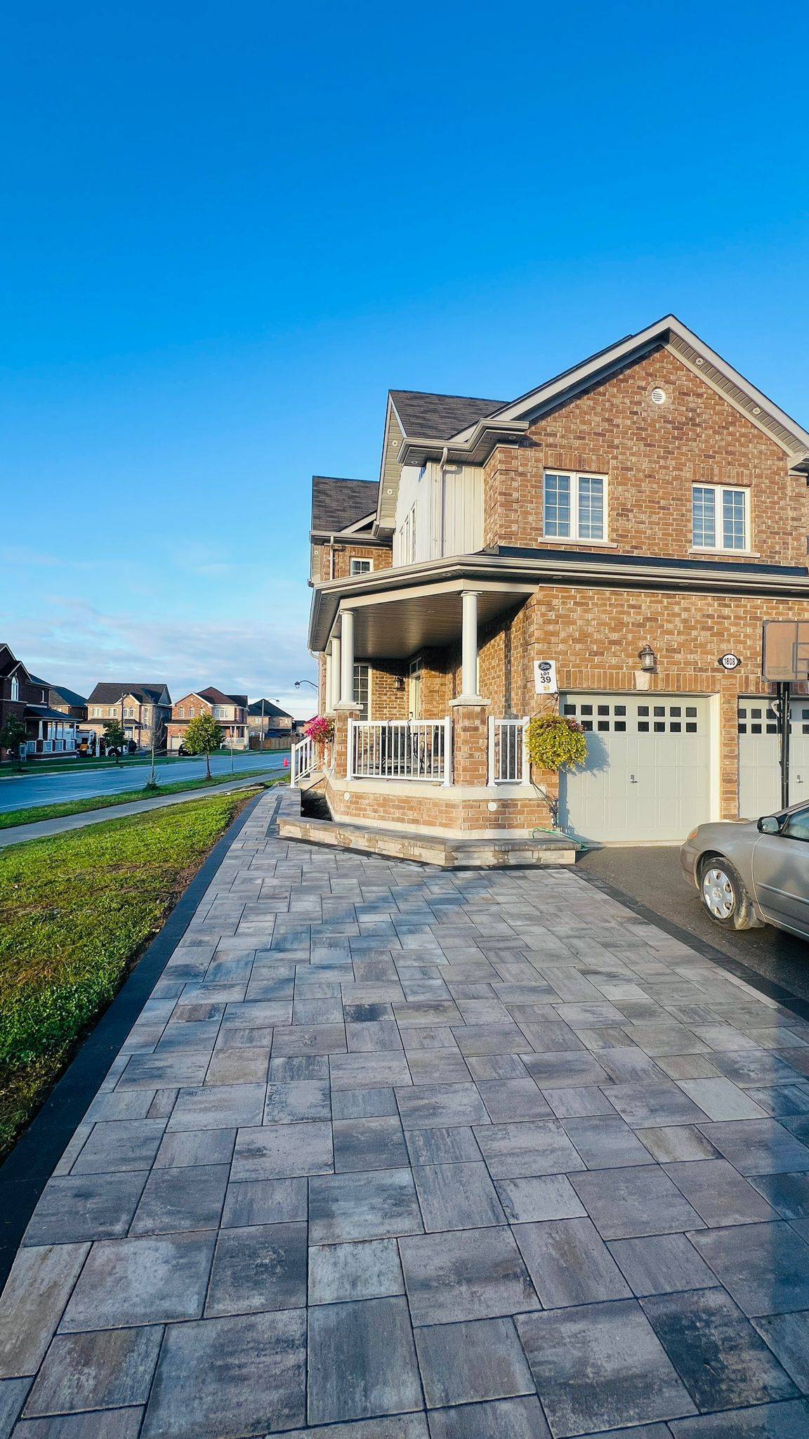 Oshawa, ON L1K 0M9,1808 Castlepoint DR #Basement