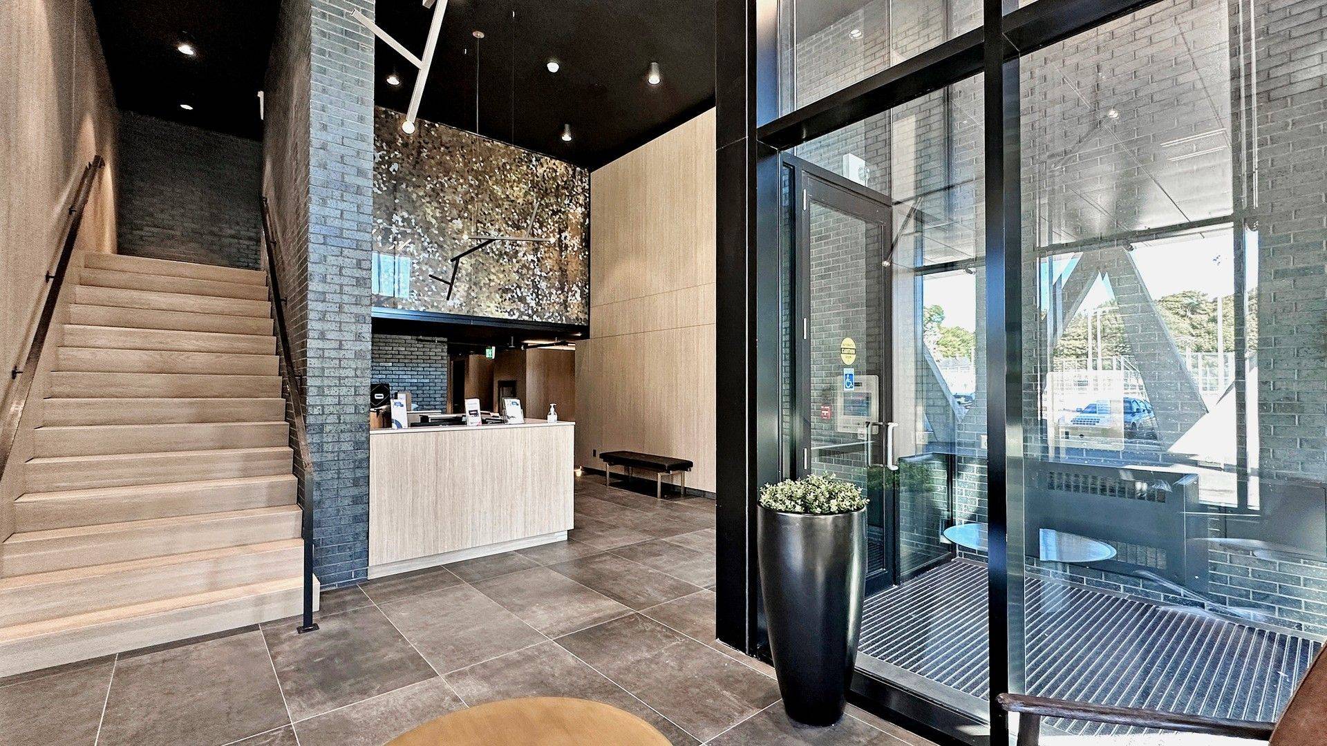 Toronto W07, ON M8Z 0G3,7 Smith CRES #518