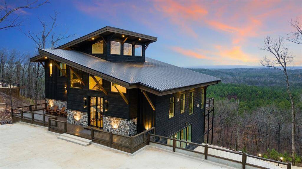 Broken Bow, OK 74728,462 Moonshiner Springs Trail